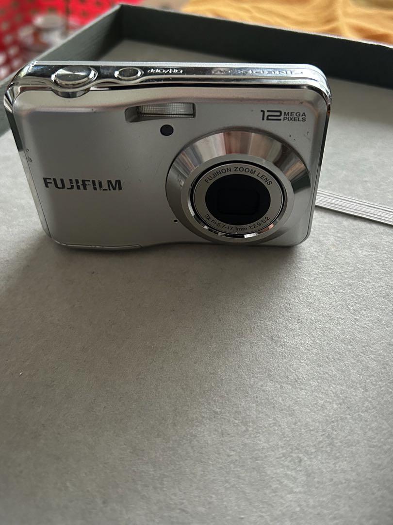 FUJIFILM フジフィルム FinePix AV100 デジカメ単3電池駆動
