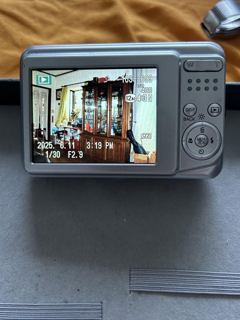 FUJIFILM フジフィルム FinePix AV100 デジカメ単3電池駆動