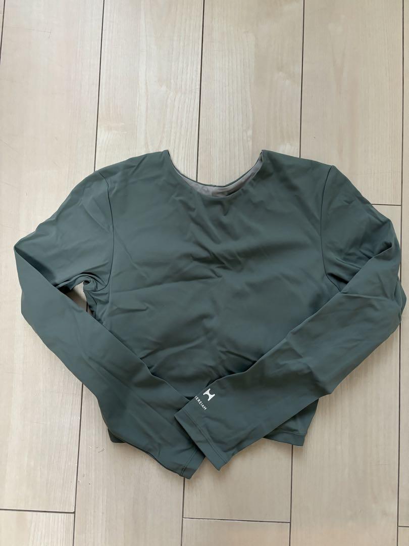 【美品】HEREIAM トップスとレギンスのセット（野沢和香さん）