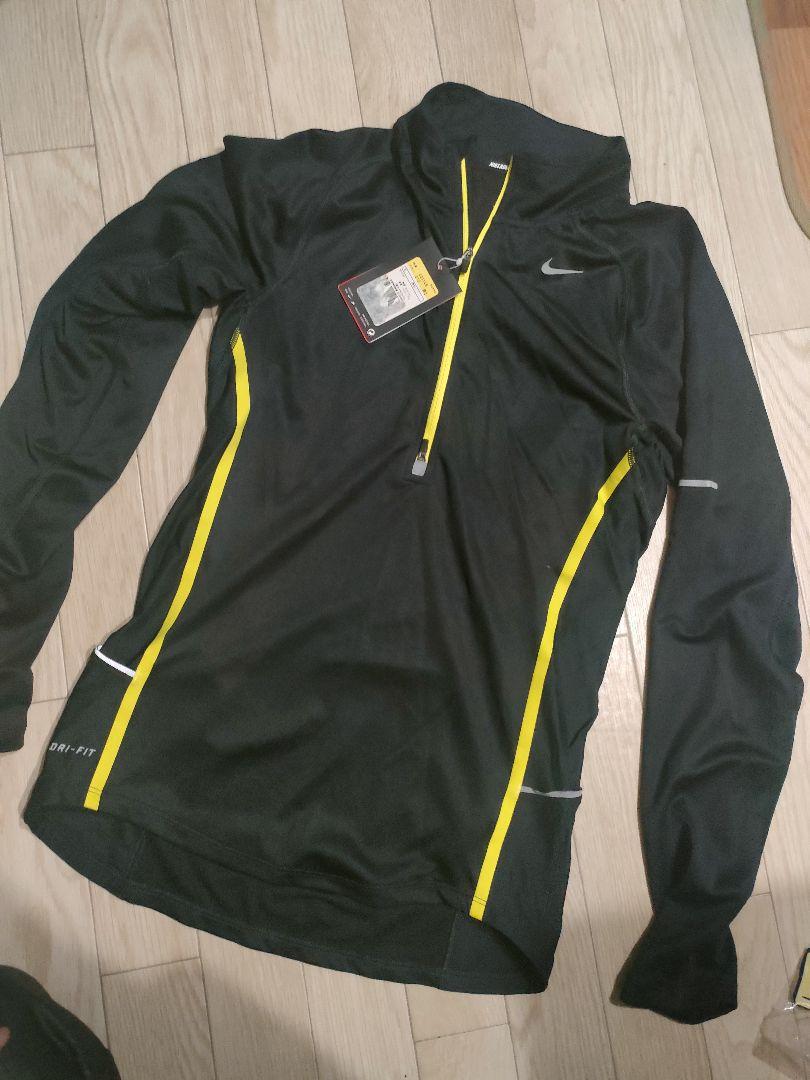NIKERUNNING　ナイキランニング　トレーニングウェア　ランニングウェア NIKERUNNING ナイキランニング トレーニングウェア ランニング