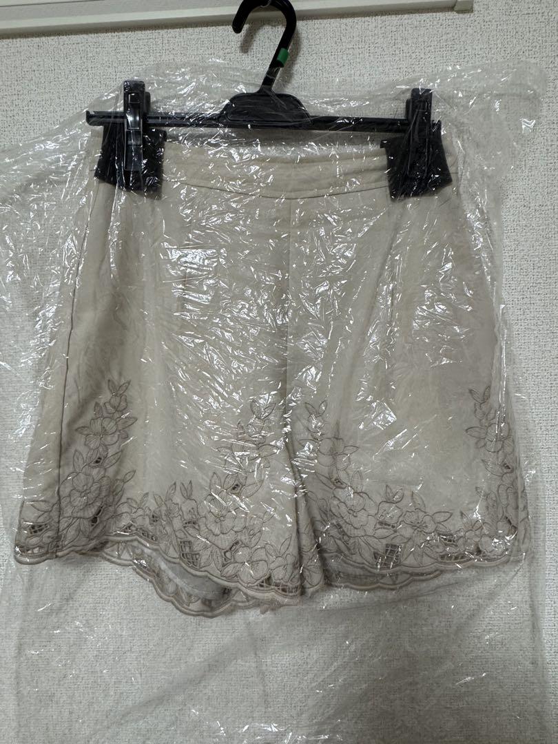 パンツ AMERI MEDI LACE EMBROIDERY SHORT PANTS