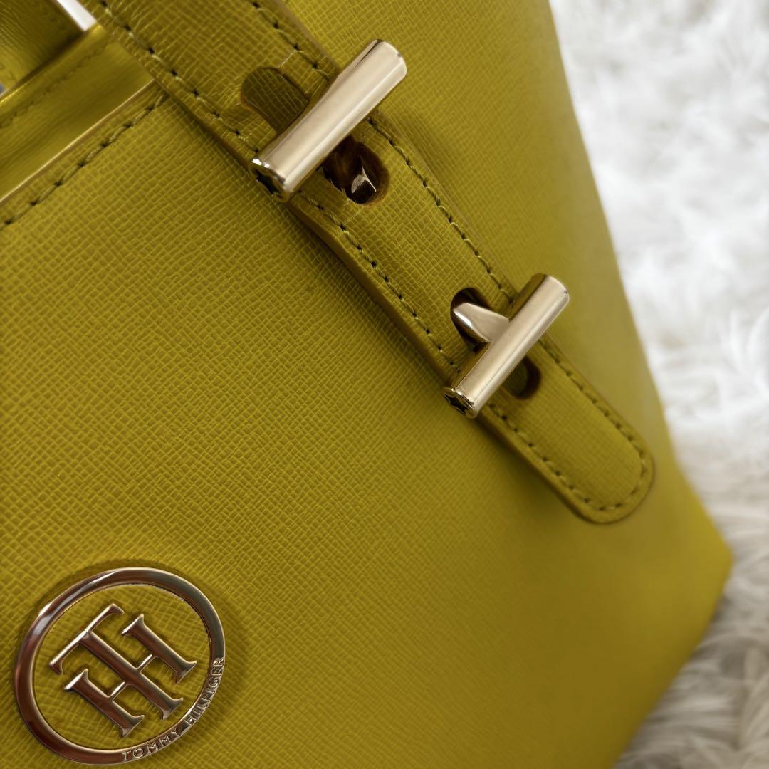 TOMMY HILFIGER✨レアカラー　2way チェーンショルダー　自立