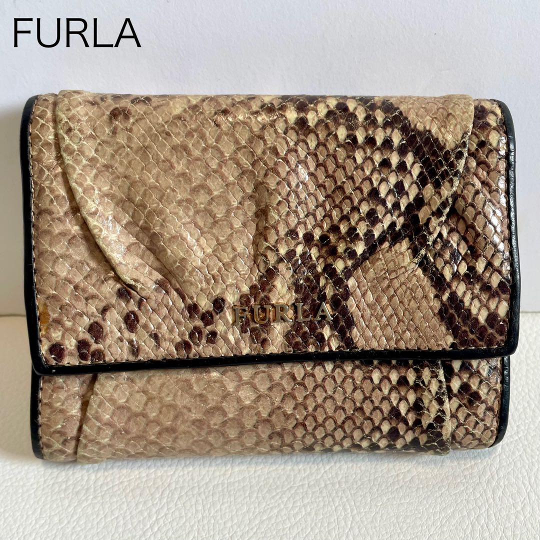【FURLA】三つ折財布 コンパクトウォレット パイソン柄 ロゴ ベージュ