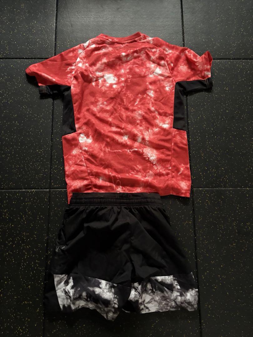 本命ギフト PUMA 赤黒 Sサイズ タイダイ柄ジャージ ウェア