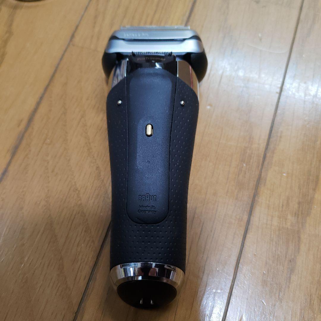 BRAUN シリーズ9Pro+ 充電スタンド、シェーーケース付き シルバー