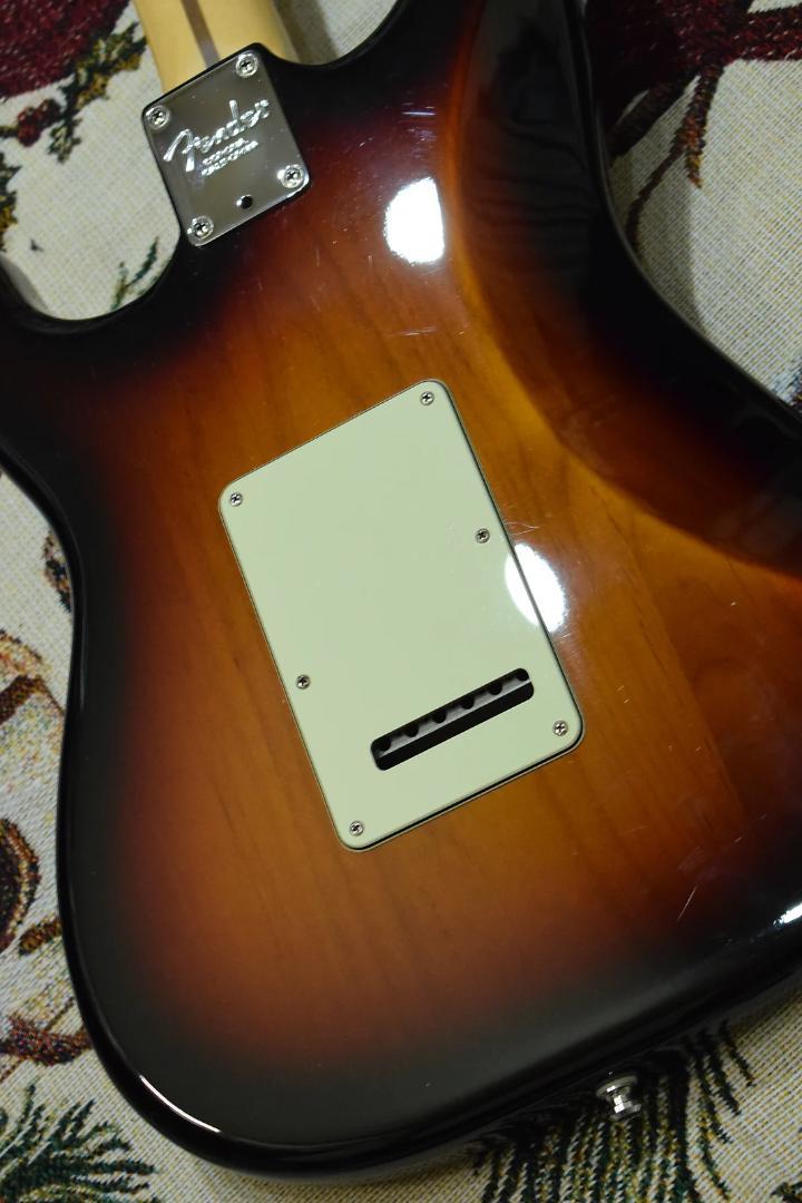 ギター Fender American Professional ST 2017 3CS