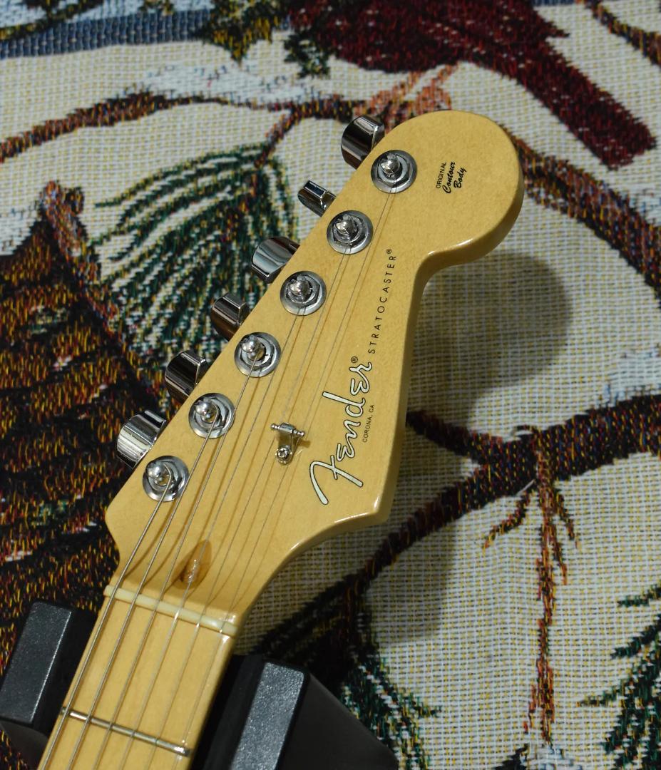 ギター Fender American Professional ST 2017 3CS