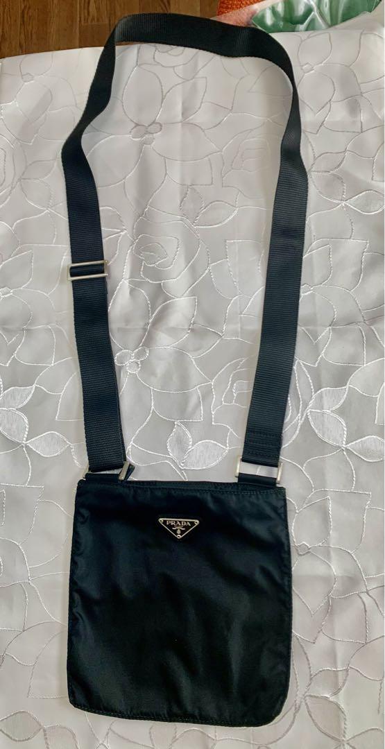 本物のプラダ 90 年代スポーツバッグ 15,000円