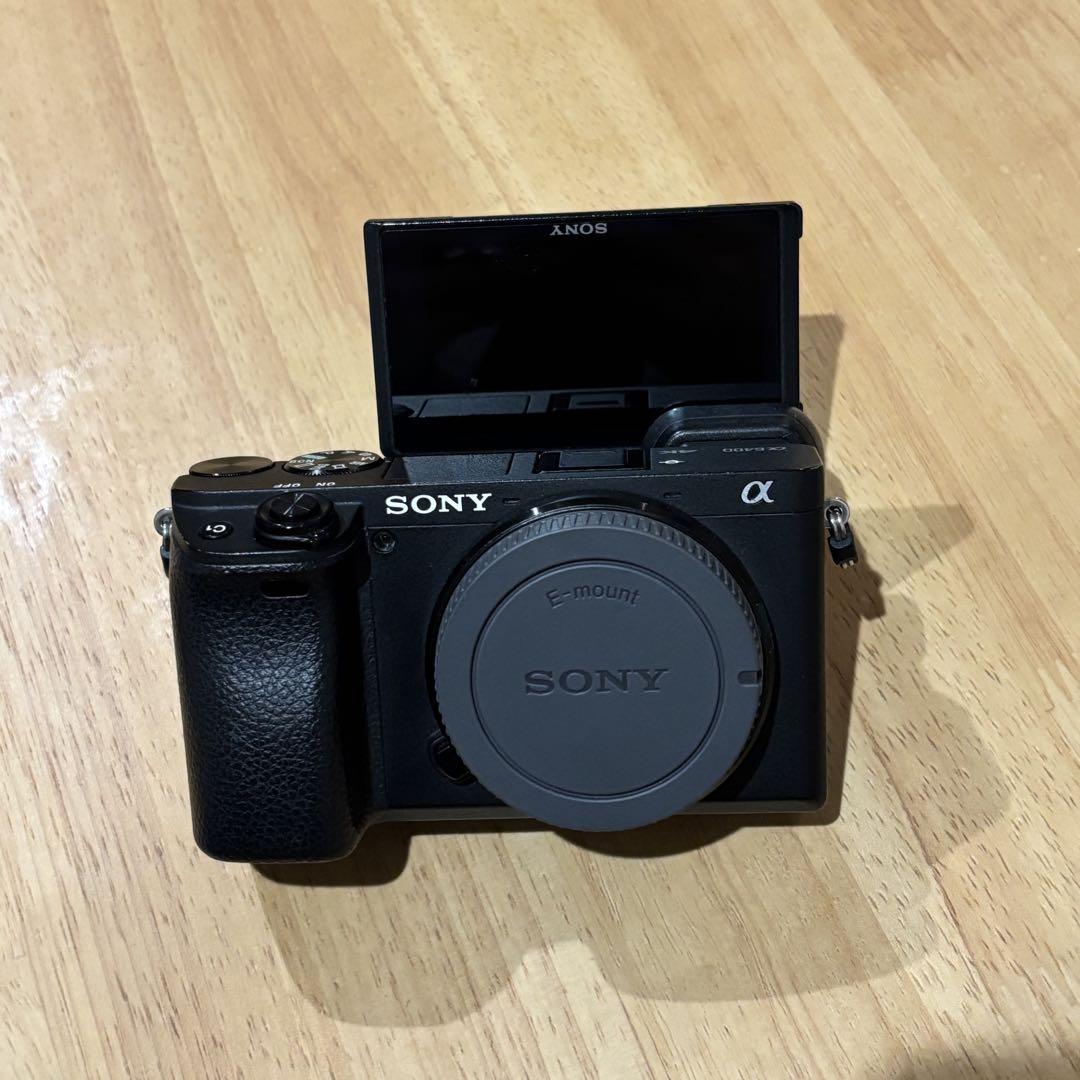 Sony α6400