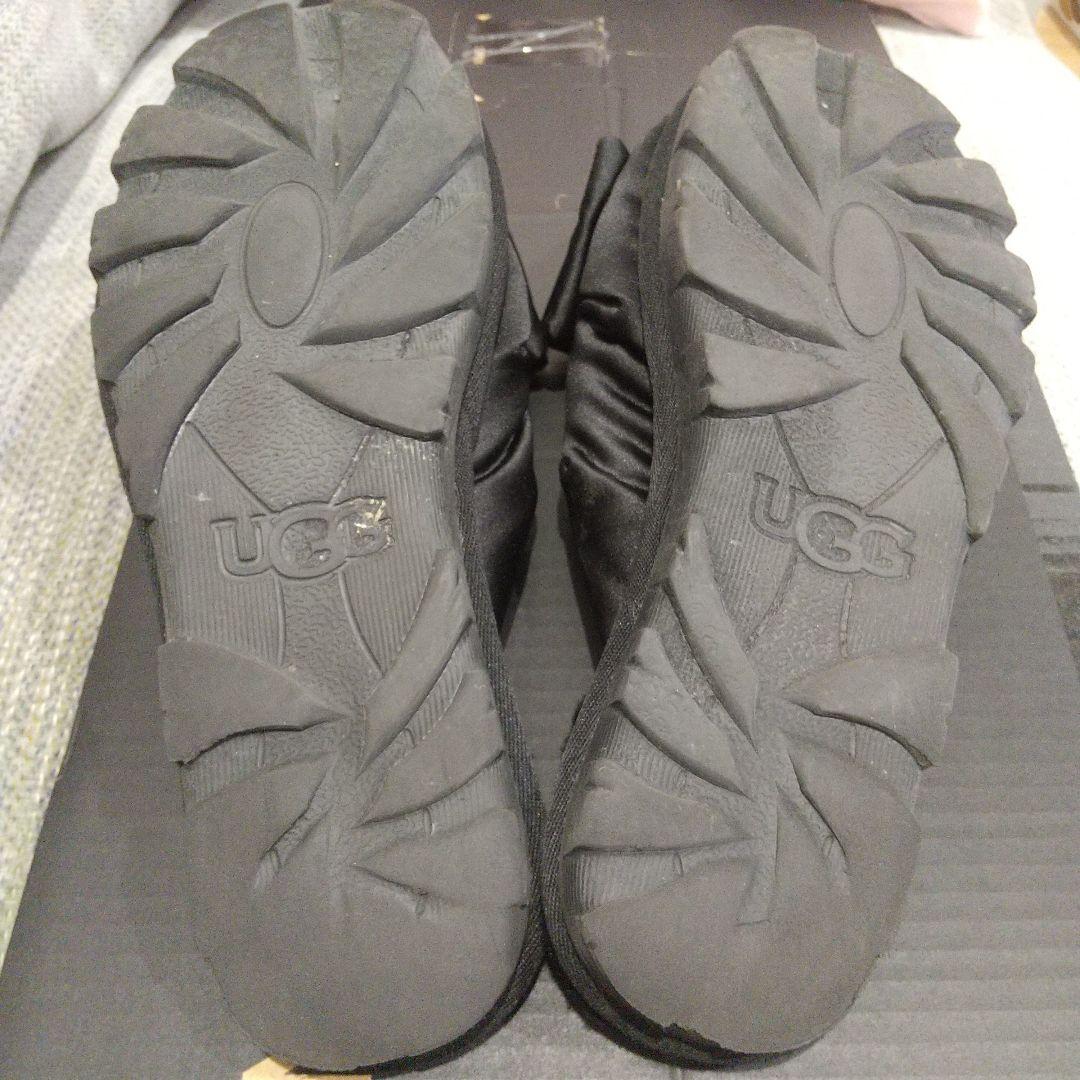 UGG ブラックリボンサンダル 25cm