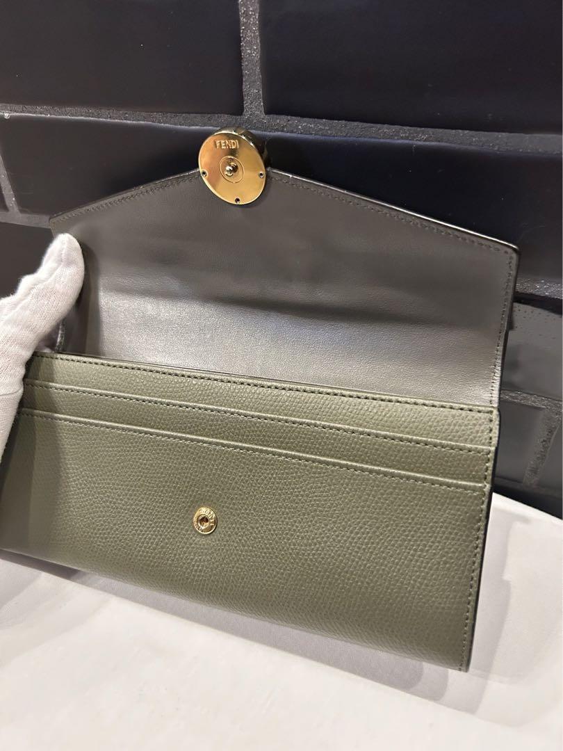 【Fendi】フェンディ　正規品　ほぼ新品