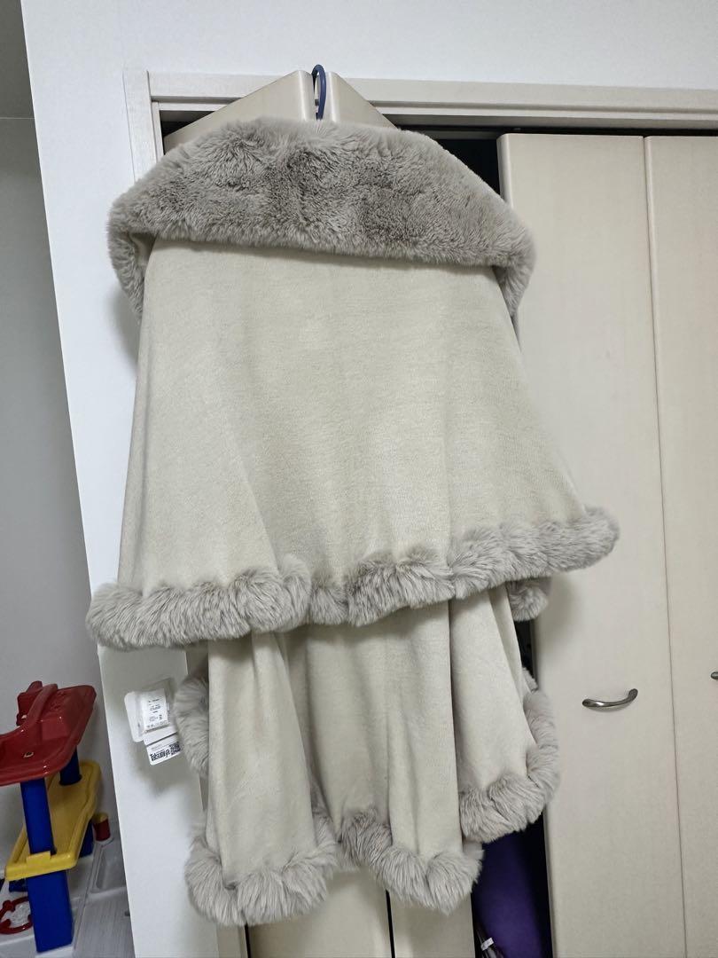 ベージュ ファー　ポンチョ