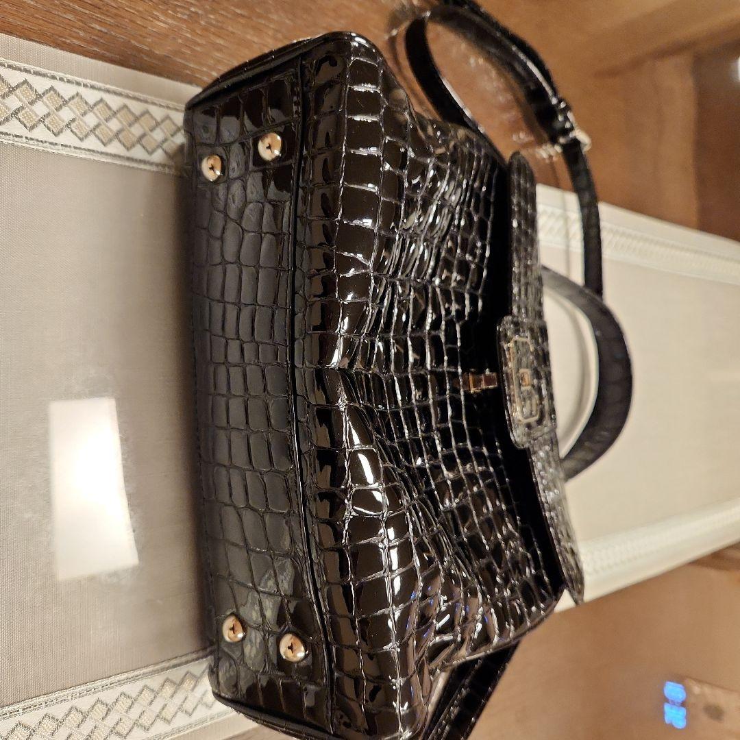 COCCO FIORE 本革型押しエナメル　ブラック