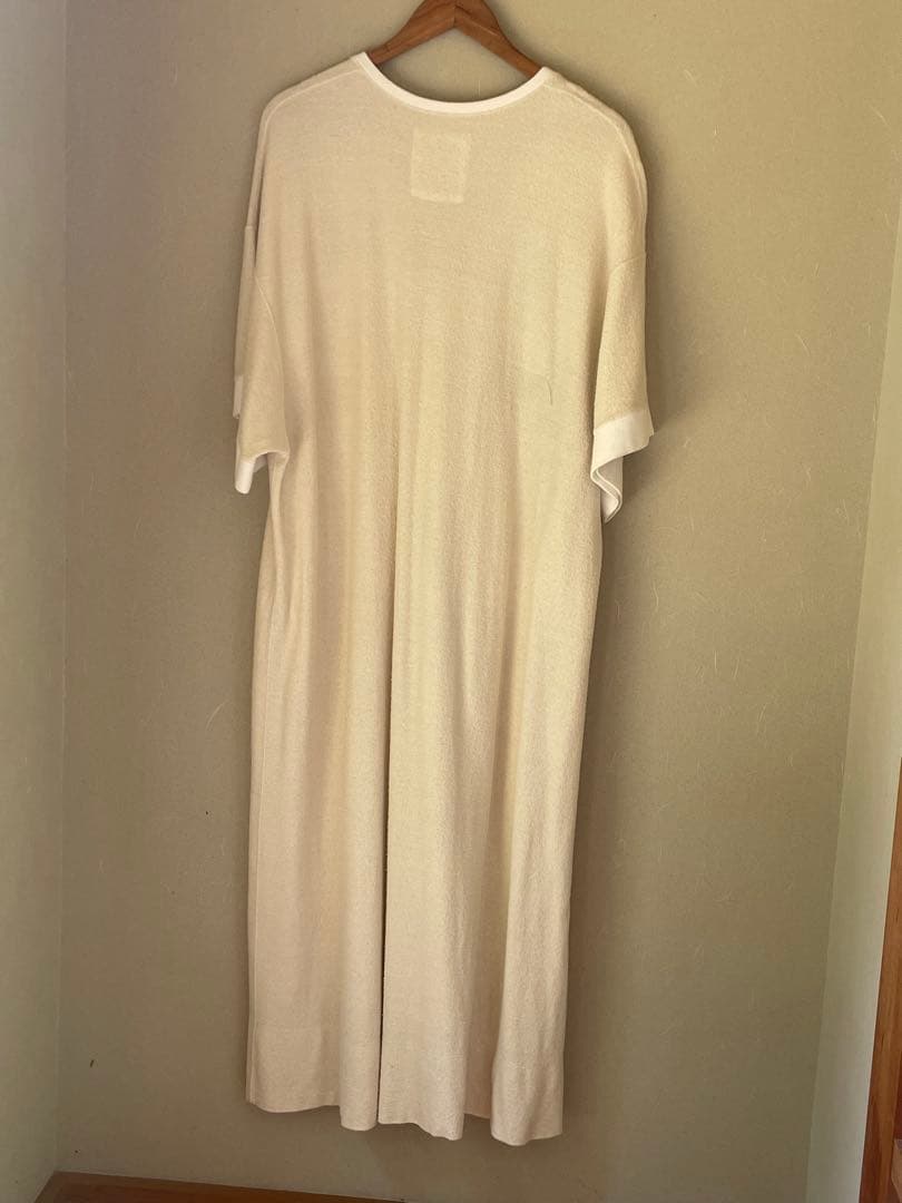 auguste presentation オーガニックコットンVネックワンピース