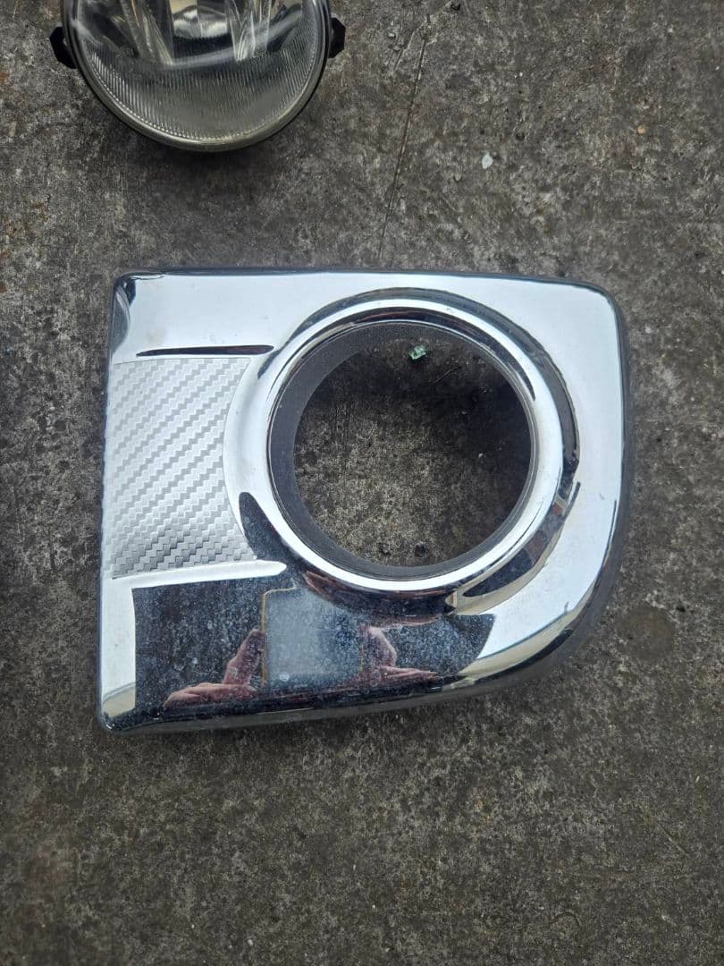 LA600S ダイハツ タント フォグランプ LA600S ダイハツ タント フォグランプ