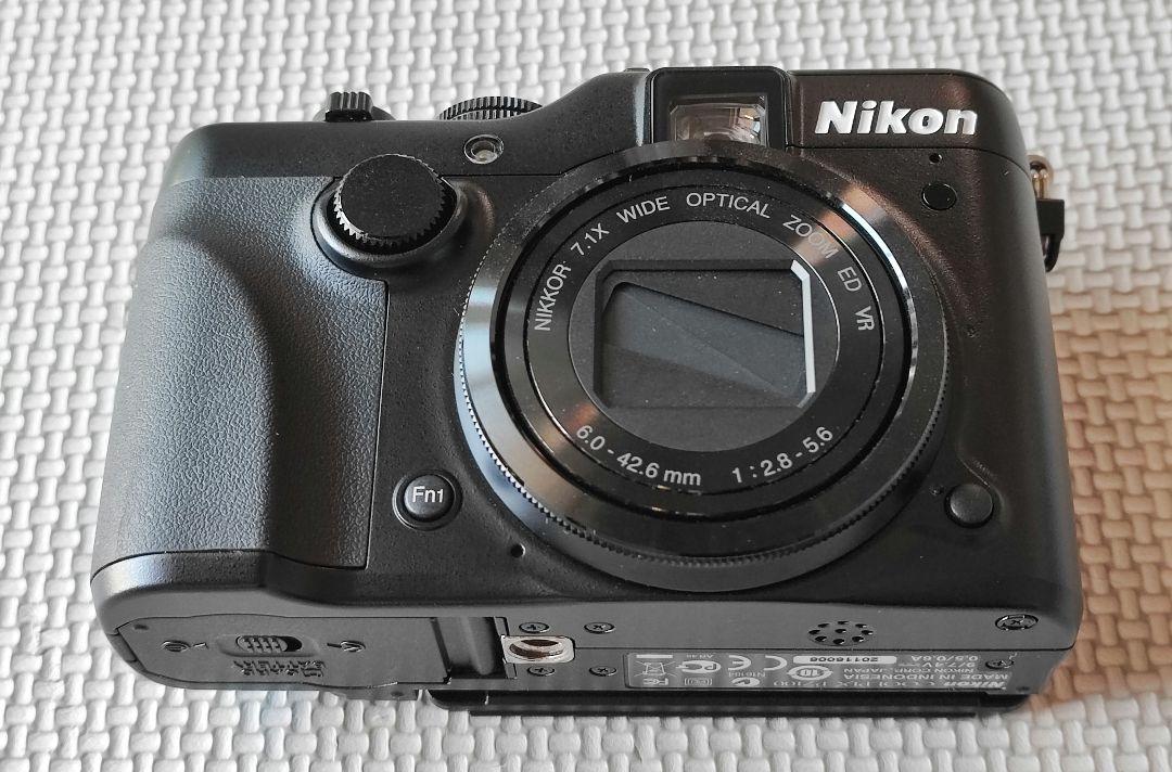 Nikon COOLPIX P7100 本体 + 付属品