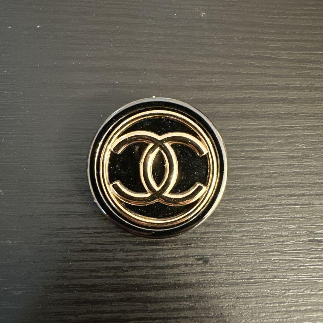 ヴィンテージシャネル CCロゴ チャーム Chanel CCロゴチャーム ヴィンテージボタン黒 約2.5センチ