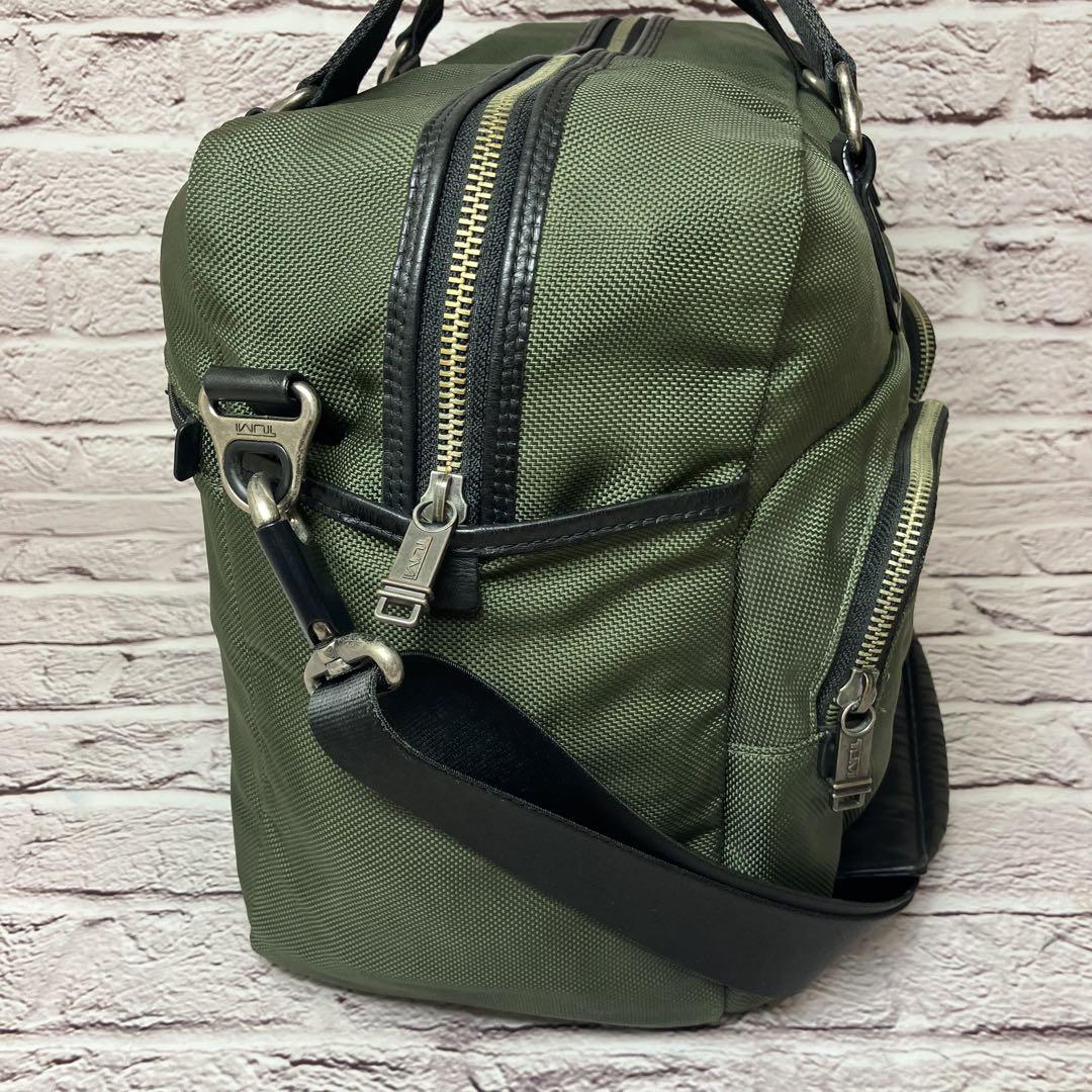 美品 TUMI ALPHA エバレット エッセンシャル・トート 2way カーキ 美品 TUMI アルファ ブラボー エッセンシャル 2way ビジネス
