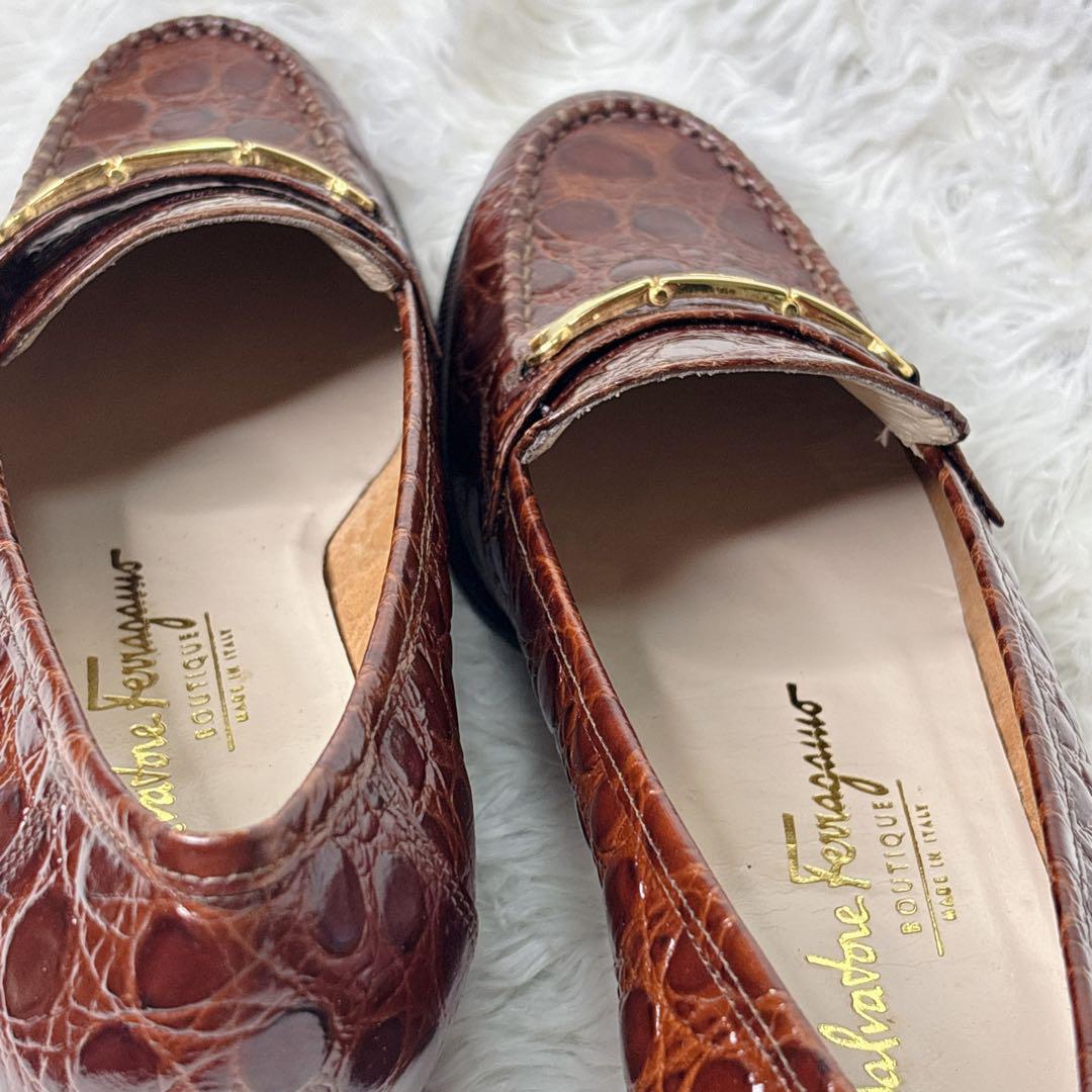 Ferragamo ブラウンローファー　クロコ型押し