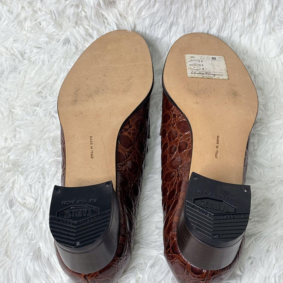 Ferragamo ブラウンローファー　クロコ型押し