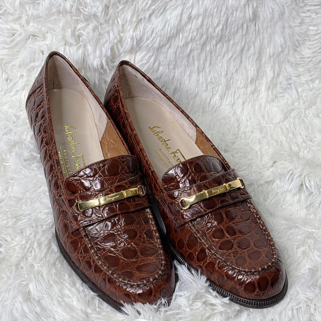 Ferragamo ブラウンローファー　クロコ型押し