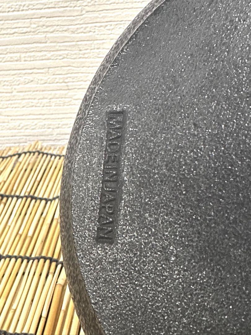 新品、未使用品　南部宝星堂及春鋳造所造　１２型アラレ　南部鉄瓶　南部鉄器　鉄瓶