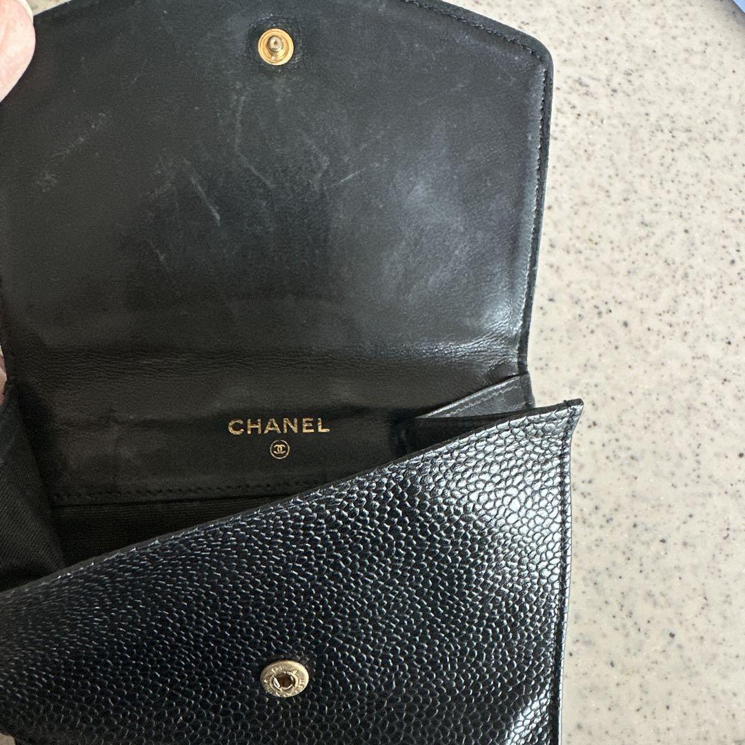 CHANEL ブラック 財布　キャビアスキン