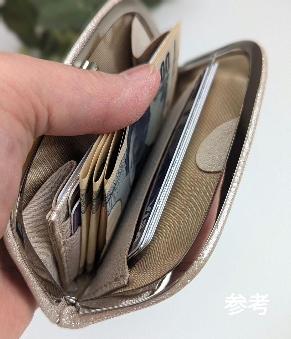 203　グレージュのスリムなお財布　ミドルウォレット　本革