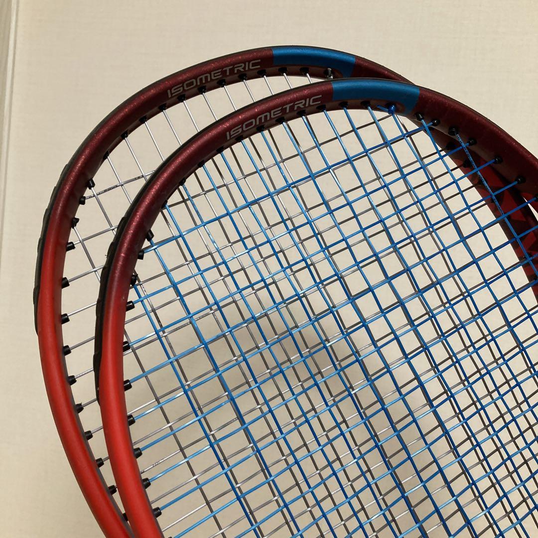 YONEX