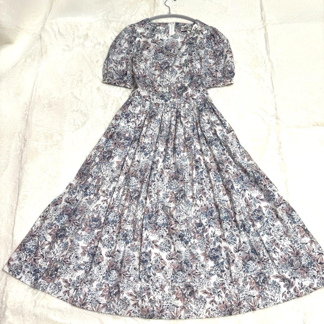laura ashley フラワープリント ロングワンピース　パフスリーブ