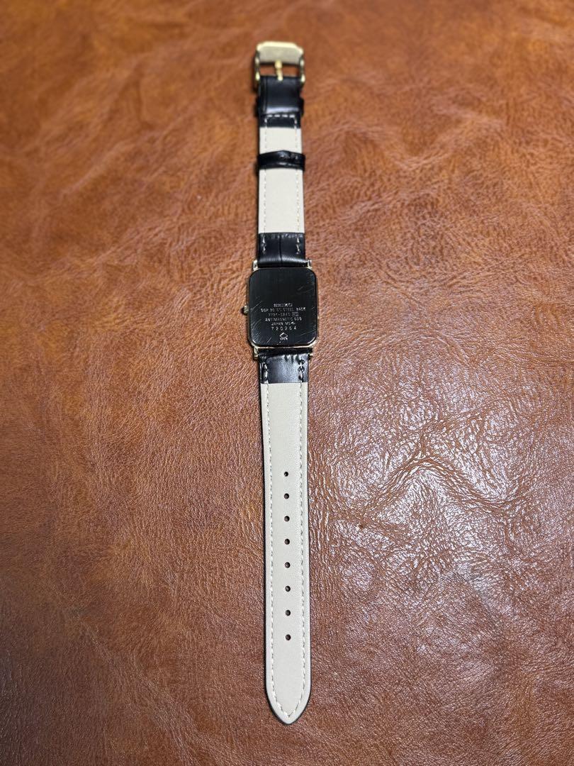 A18希少 稼動品 SEIKO DOLCE スクエア型 80年代ヴィンテージ