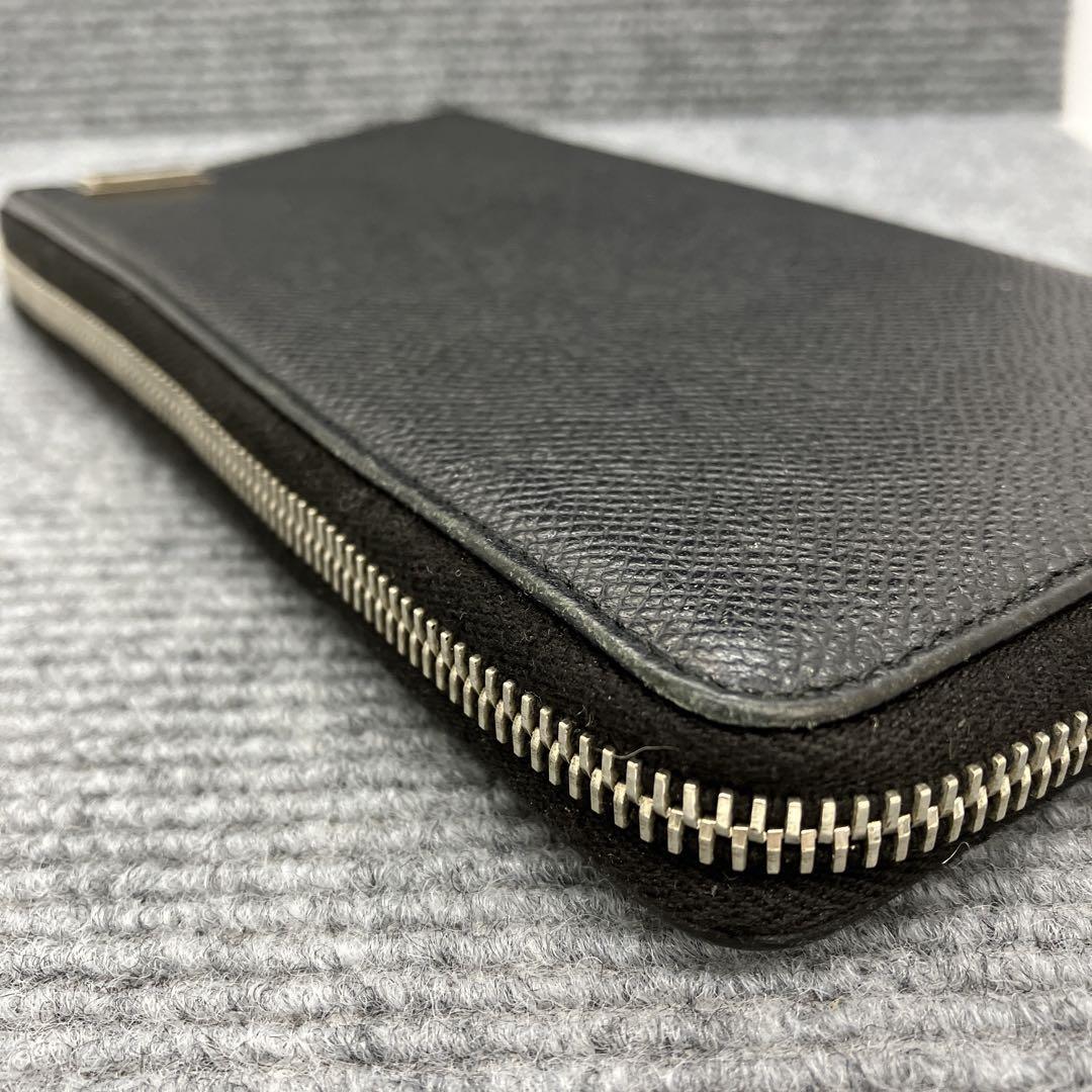 DOLCE＆GABBANA　長財布　ラウンドファスナー　ロゴプレート　140