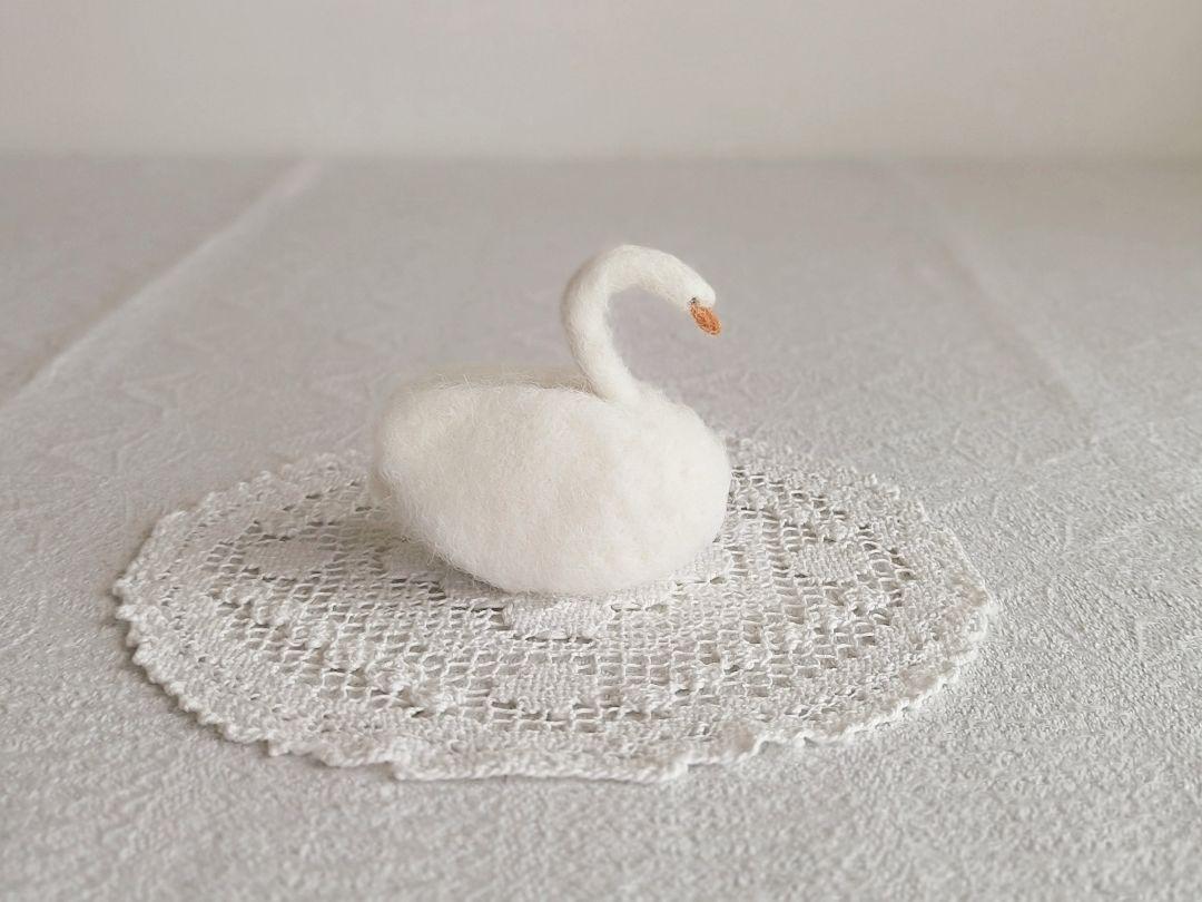 完璧 swan figure ❀ フワフワ 可愛い 白鳥さん 絵画