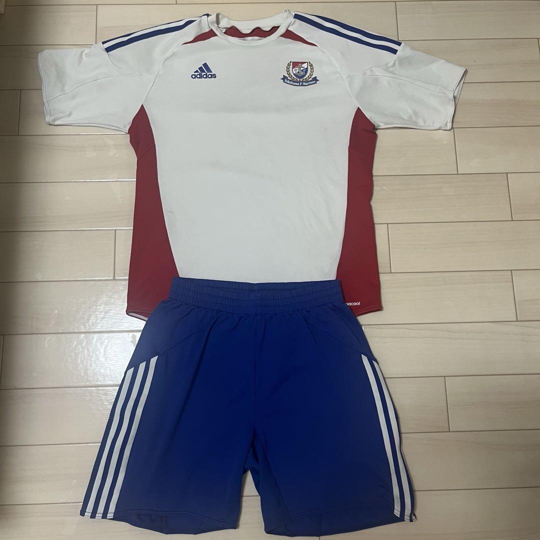 横浜fマリノス　adidas ネイビー サッカーウェア　ジャージ　上下セット Amazon | 2024-2025年 横浜F·マリノス 防風ジャージ 長袖