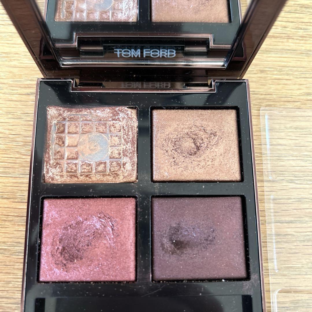 TOM FORD トムフォード アイシャドウ 04 ハネムーン - メルカリ