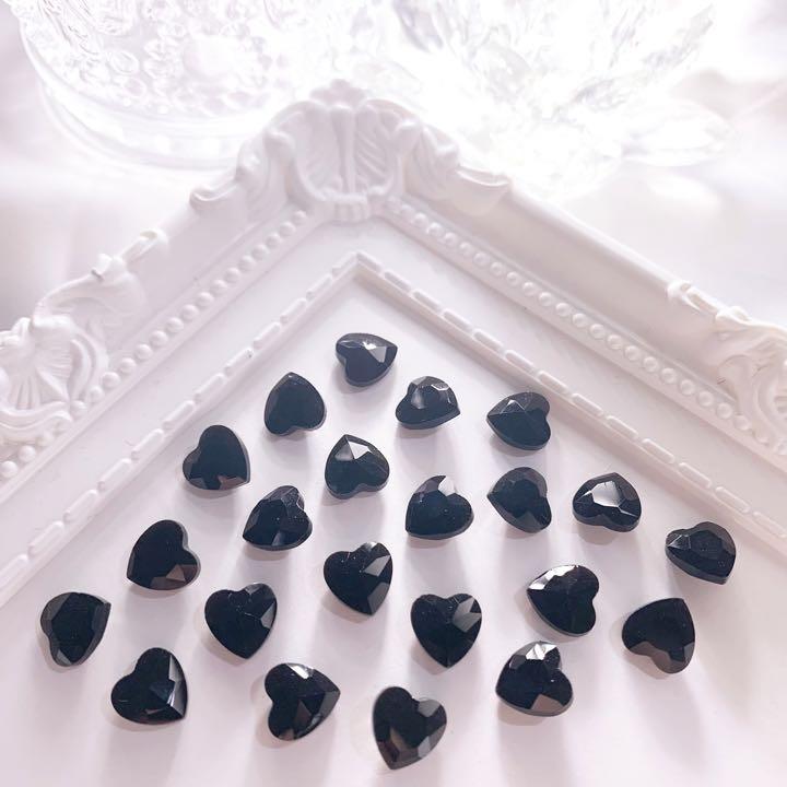 ネイルパーツ Vカットハート ブラック 10pcs - メルカリ ネイルパーツ Vカットハート ブラック 10pcs - メルカリ