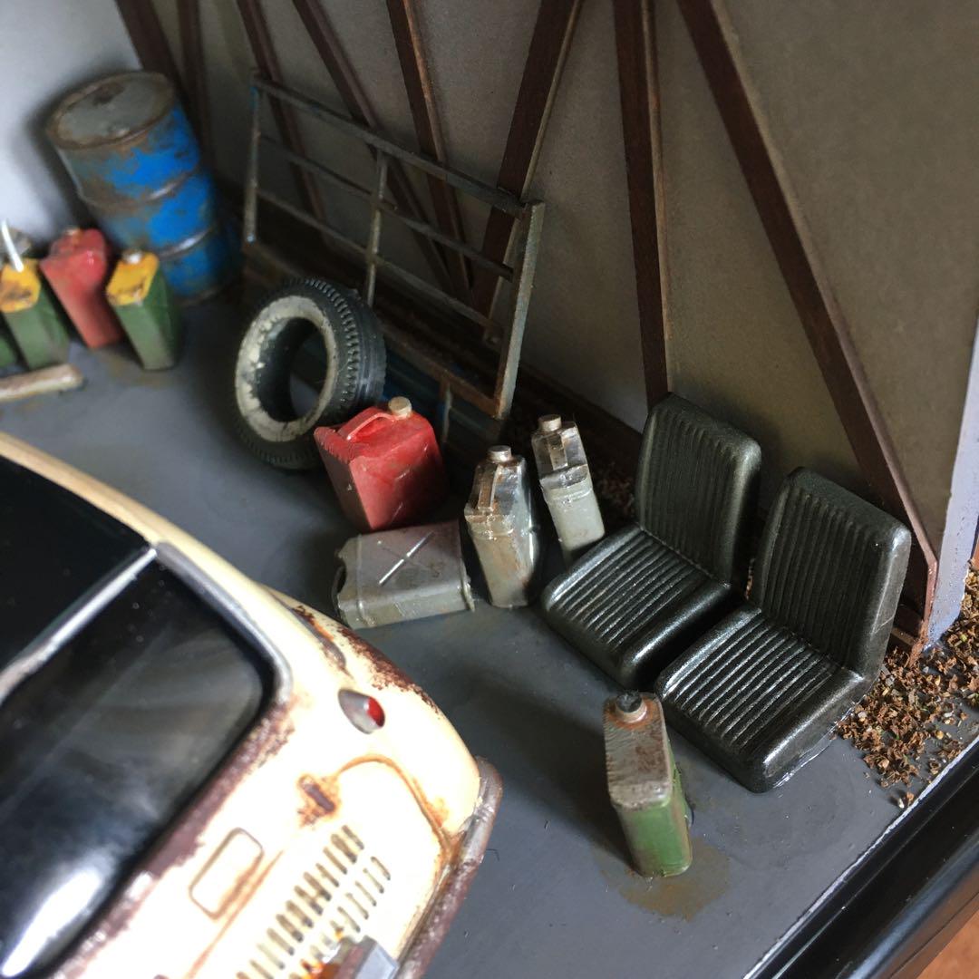 マイクロエース1/32 スバル360ミゼット 廃ガレージジオラマ 廃車
