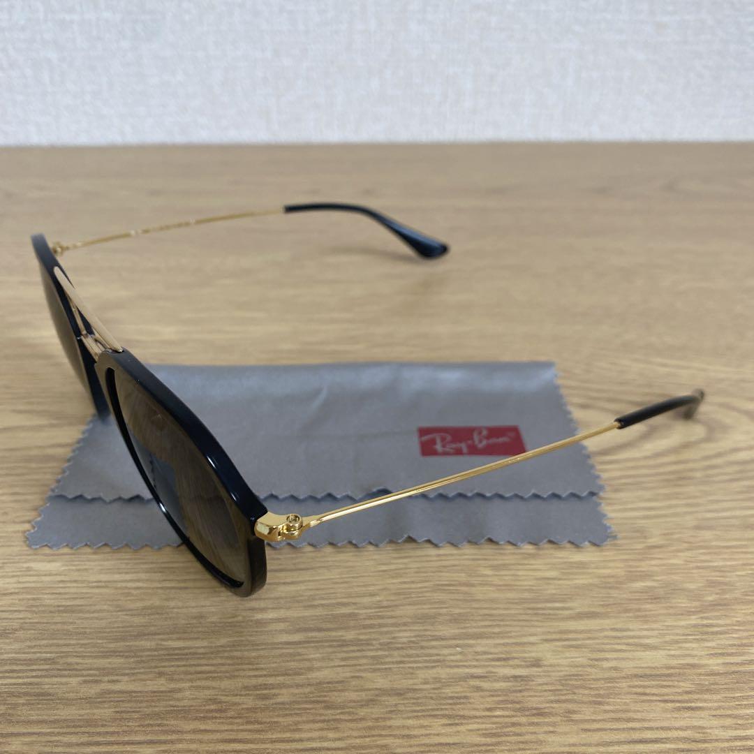 Ray-Ban ラウンド型サングラス ブラック/ゴールド ケース付き