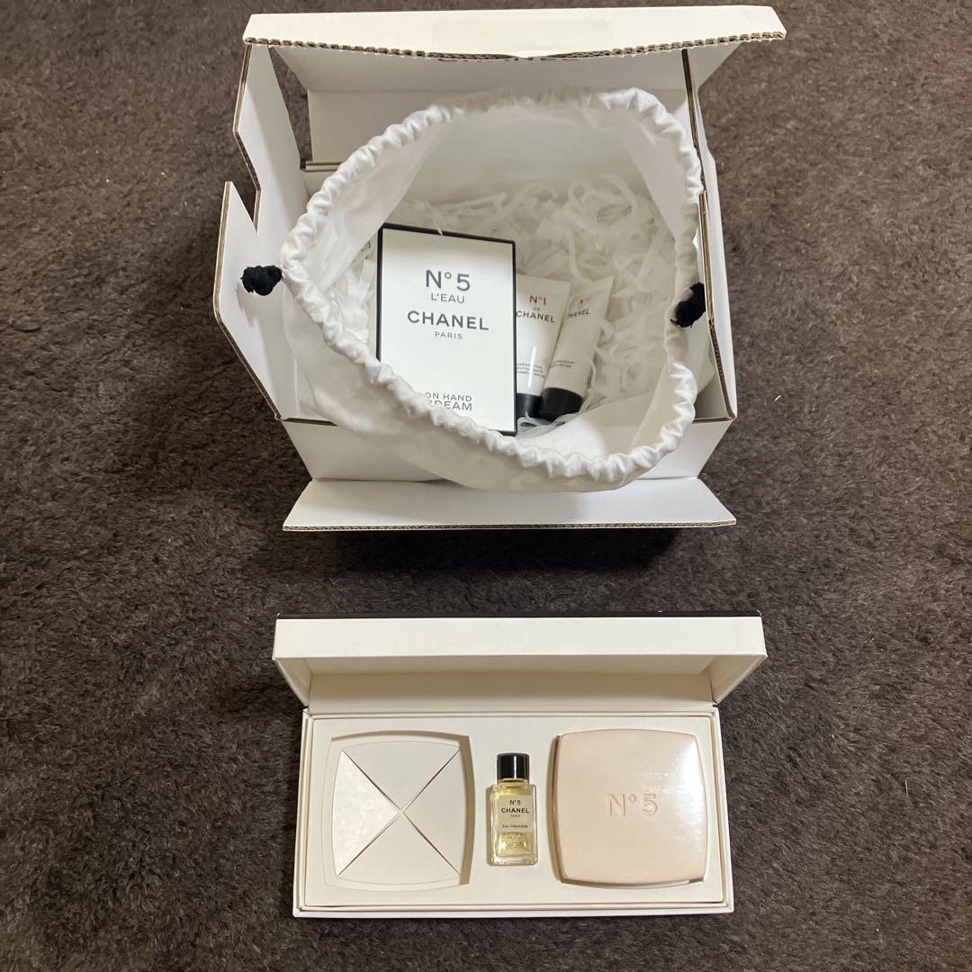 CHANEL N°5 L'EAU ハンドクリーム ギフトボックス付き CHANEL N°5 L'EAU ハンドクリームセット 石鹸付き - メルカリ