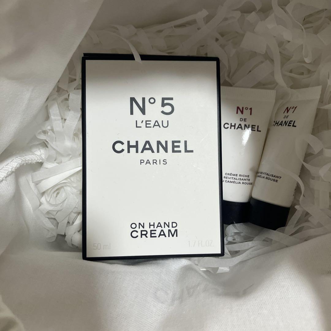 CHANEL N°5 L'EAU ハンドクリーム ギフトボックス付き CHANEL N°5 L'EAU ハンドクリームセット 石鹸付き - メルカリ