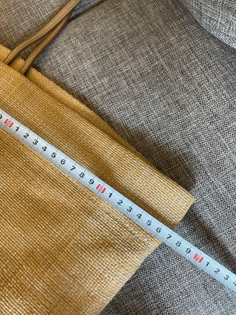 PRADA ベージュ トートバッグ