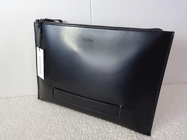 【新品・本物】Calvin Klein クラッチバッグ/黒 ￥25,300-