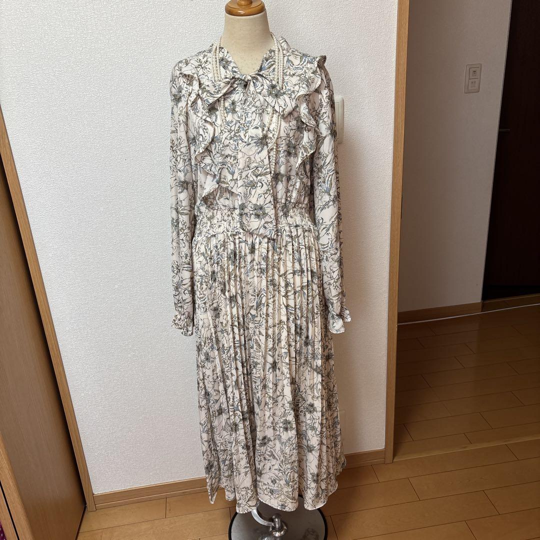 花柄　ボウタイ　フリル　ワンピース　M