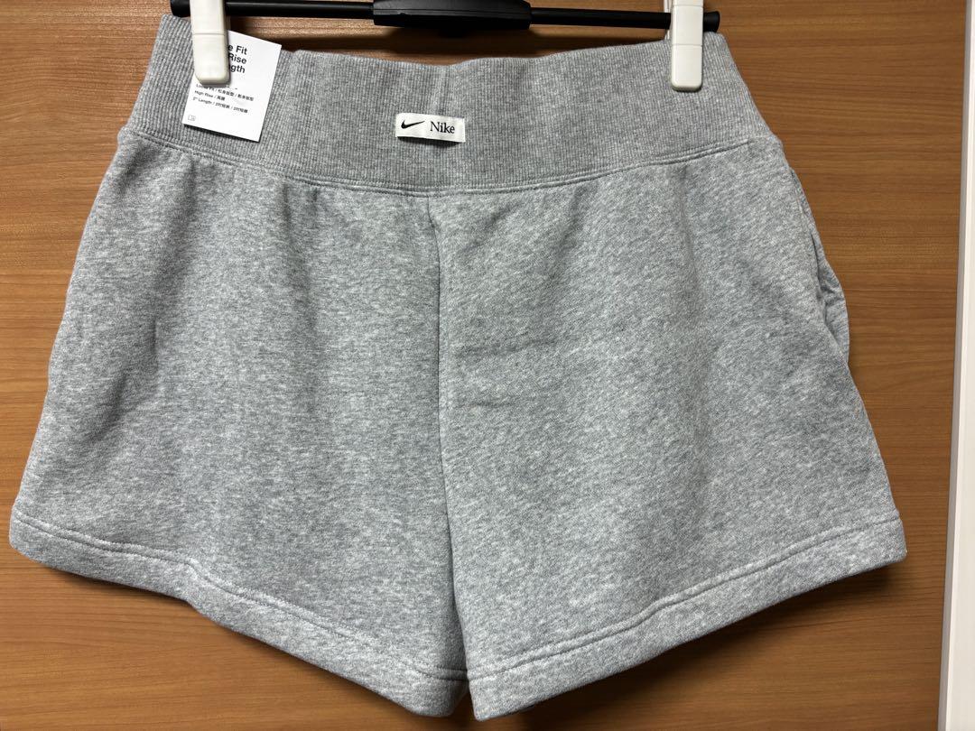 新品未使用タグ付き】 Nike ナイキ グレー ショートパンツ XL