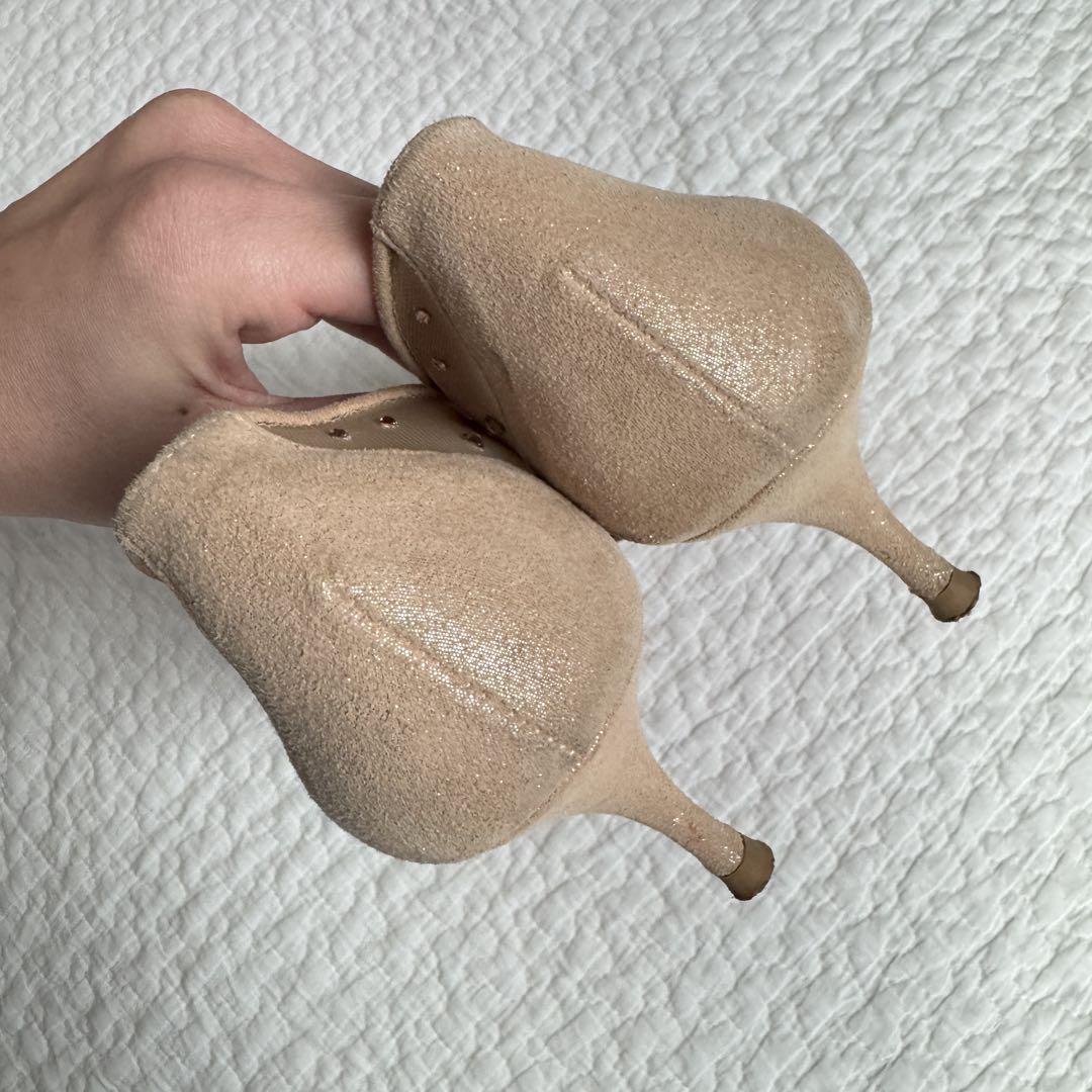 メッシュパンプス