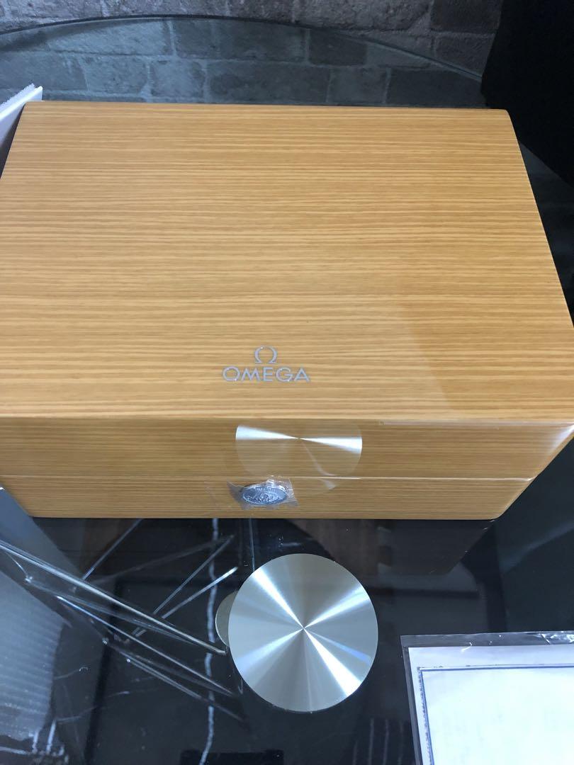 オメガ　時計ケース