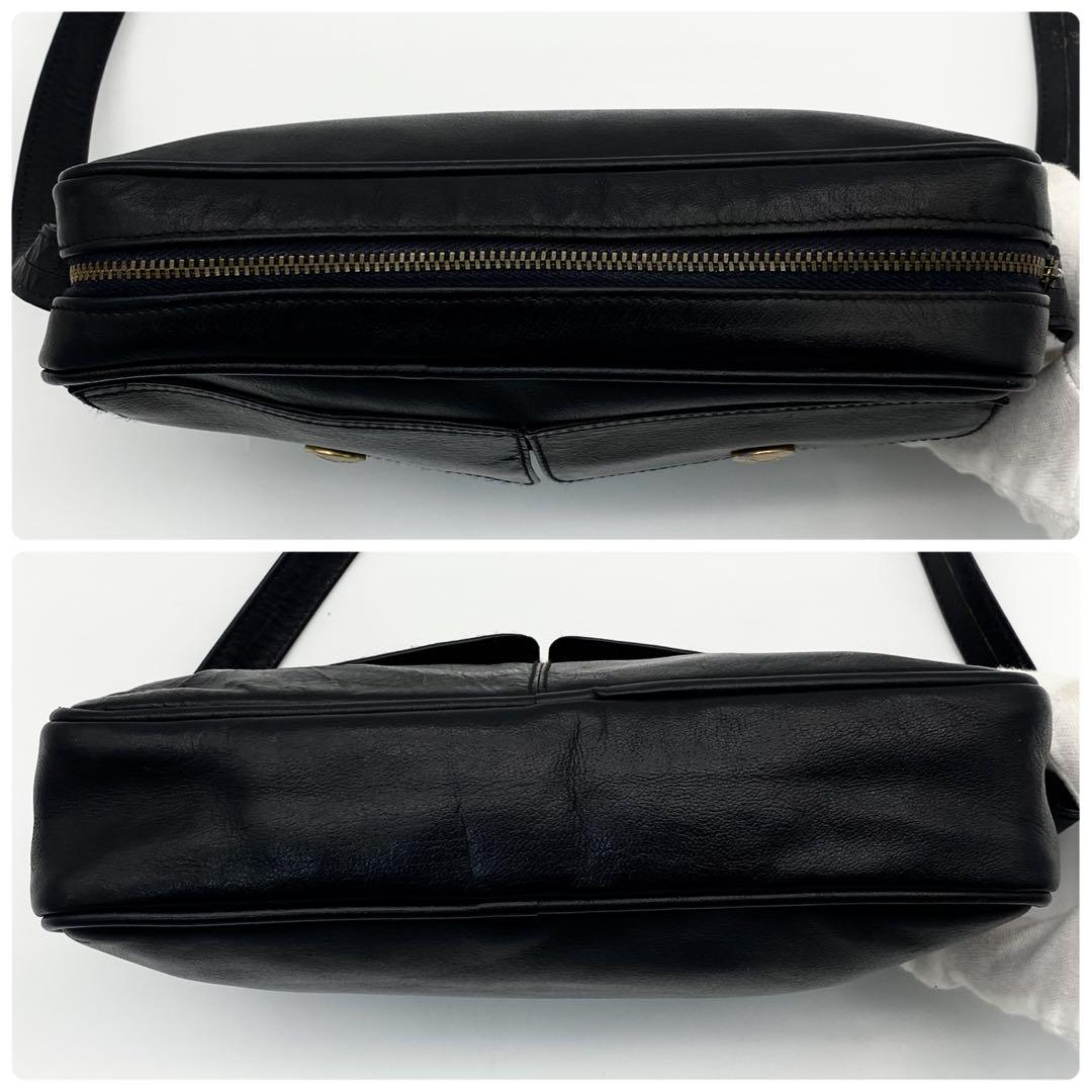 ブラック ロゴ金具