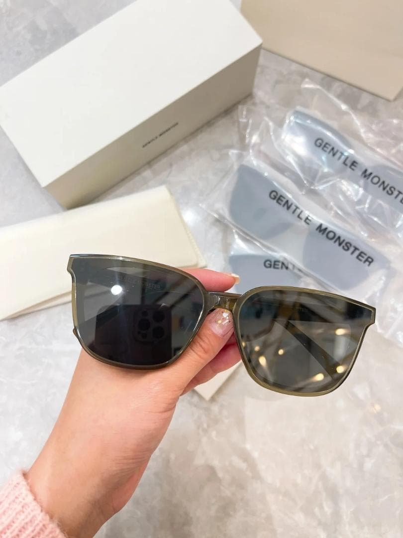 ジェントルモンスターTam KC1 箱