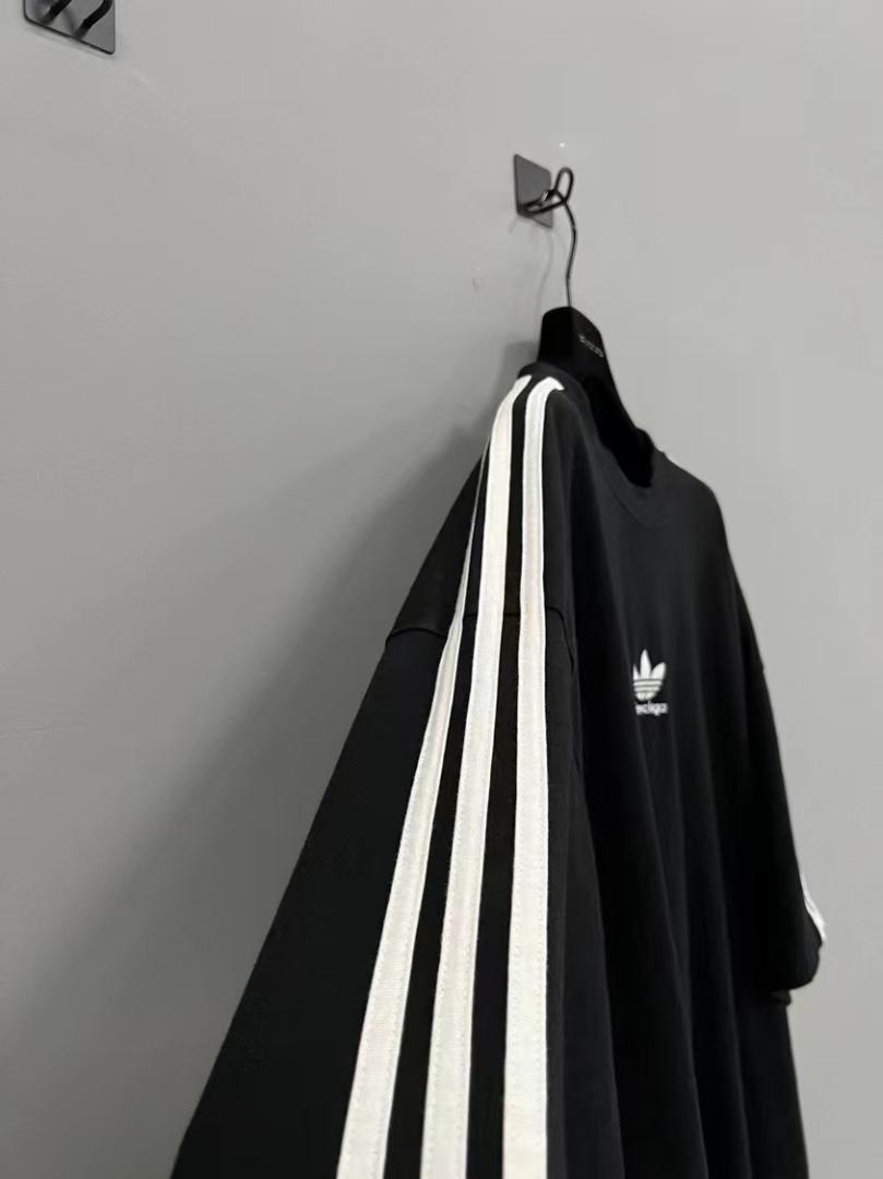 BALENCIAGA × adidas/バレンシアガ アディダス