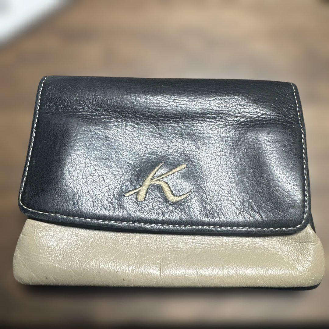 Kのレザー三つ折り財布 黒とベージュ - メルカリ